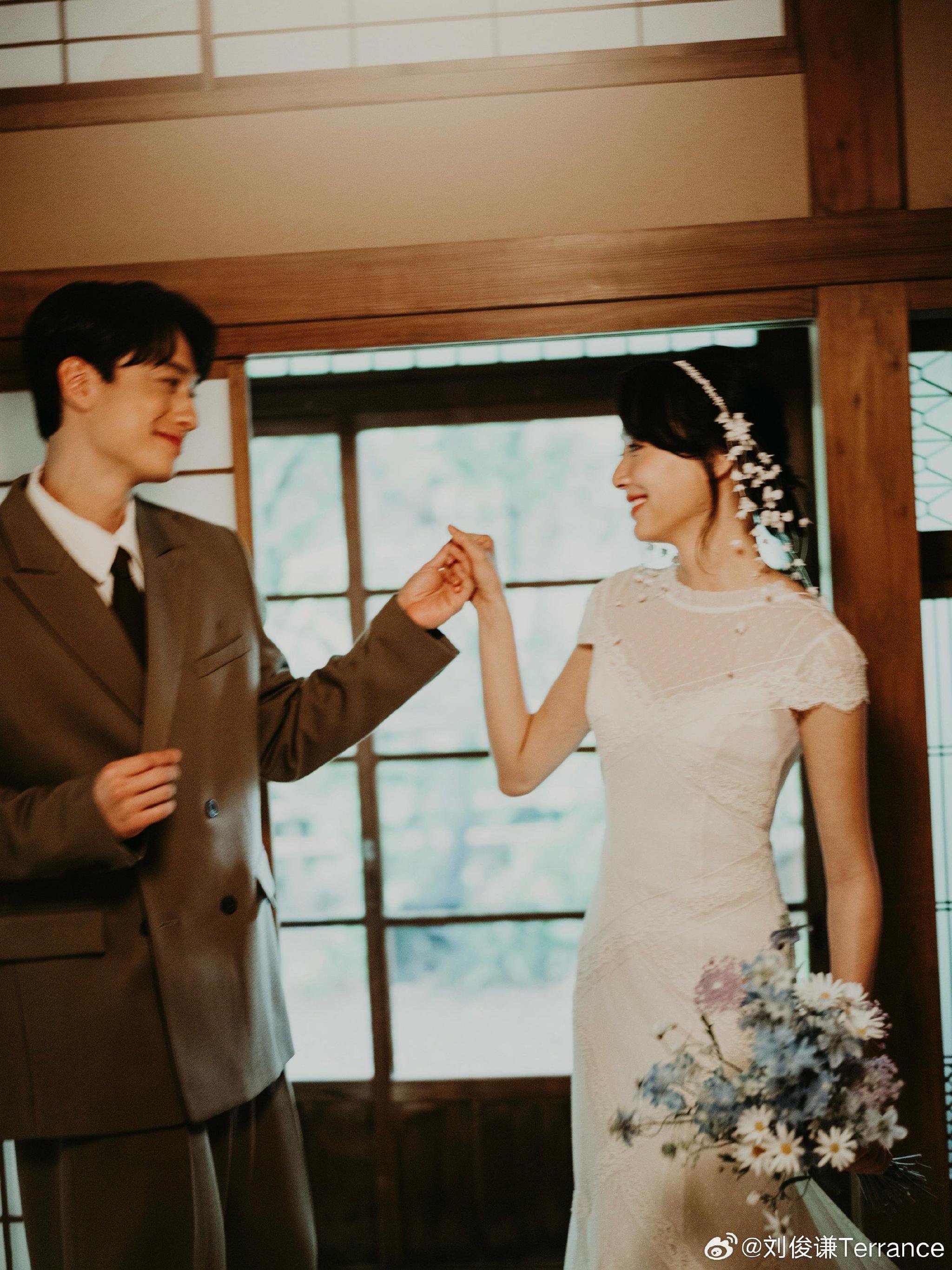 刘俊谦晒婚纱照官宣结婚,代表作包括九龙城寨之围城