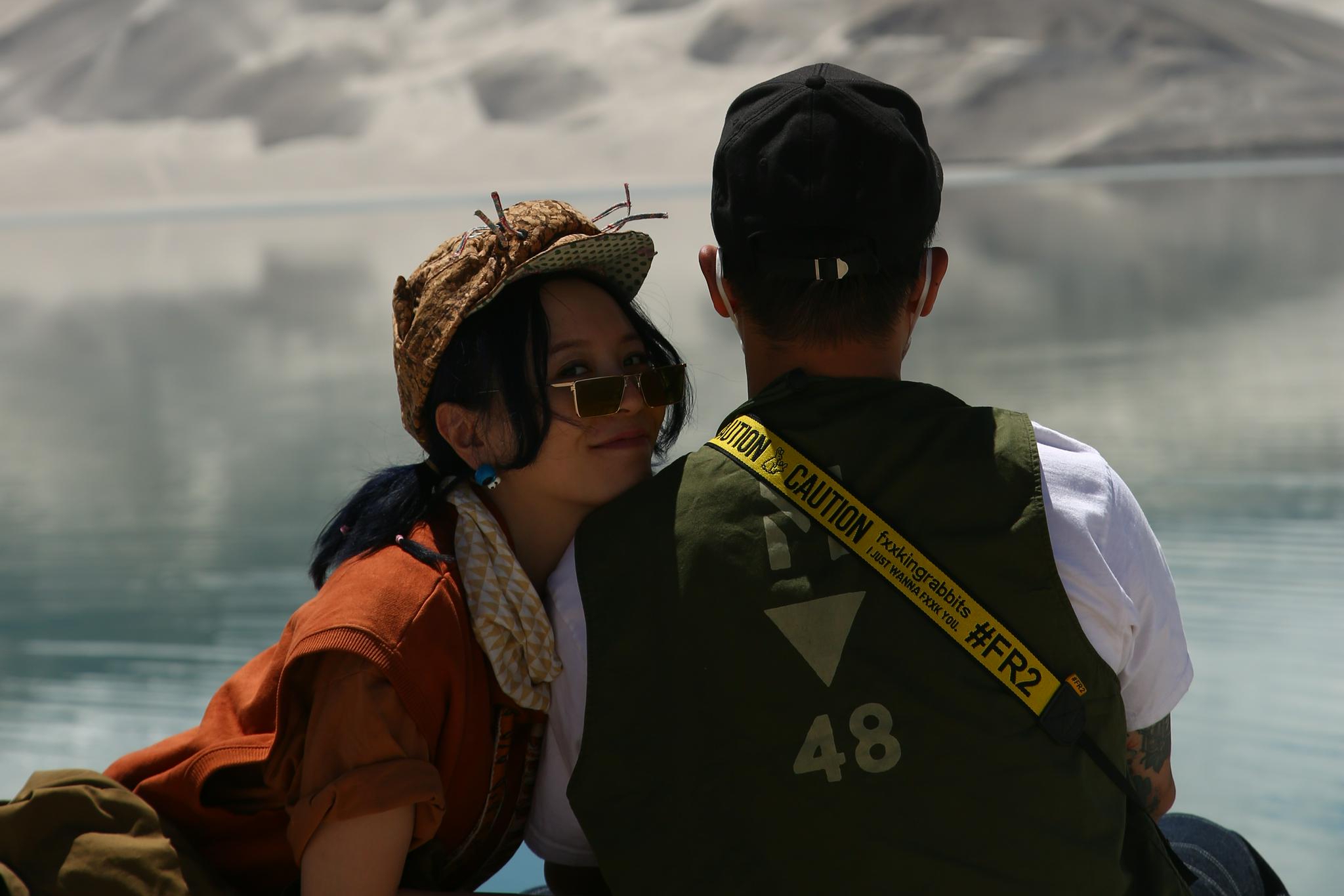 黄雅莉结婚17周年晒出与老公合影夫妻俩大秀恩爱