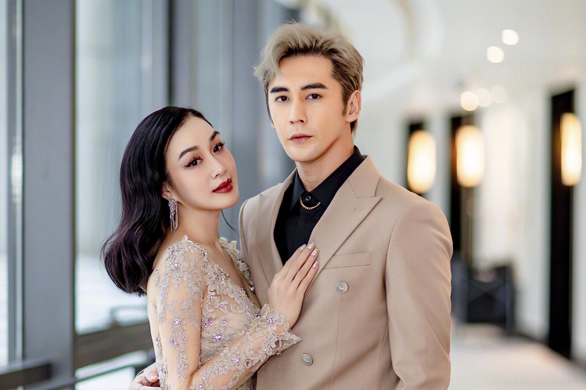 张伦硕回应软饭男钟丽缇发文力挺夫妻俩大秀恩爱