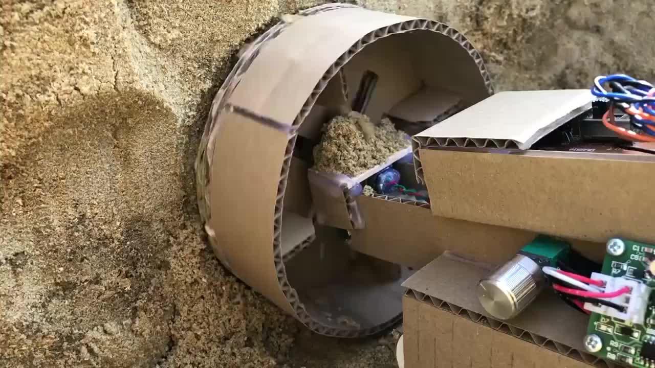 太牛了大神用纸板制作隧道掘进机模型