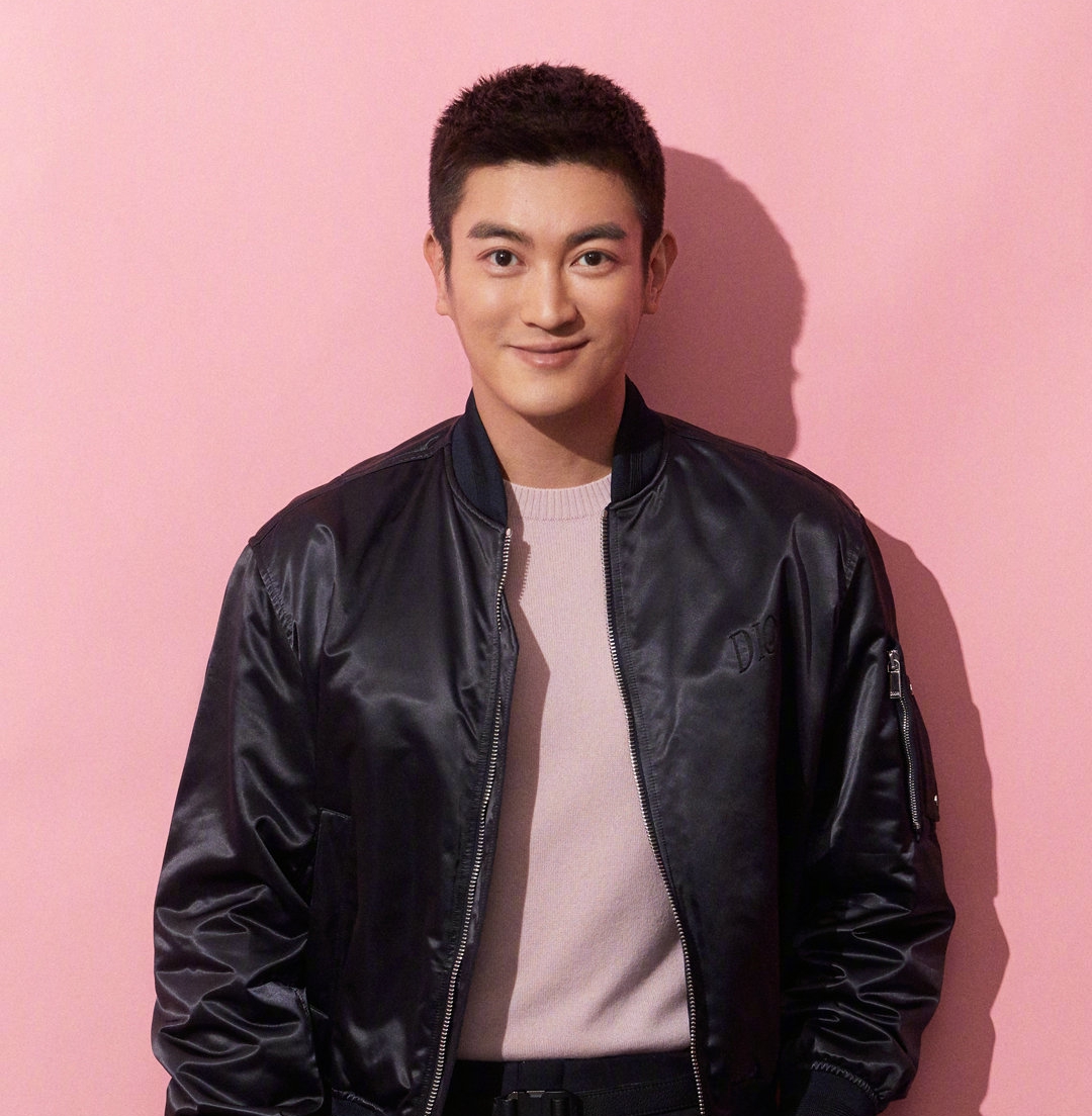 杜江私约风波后现身央视元宵晚会未受到任何影响