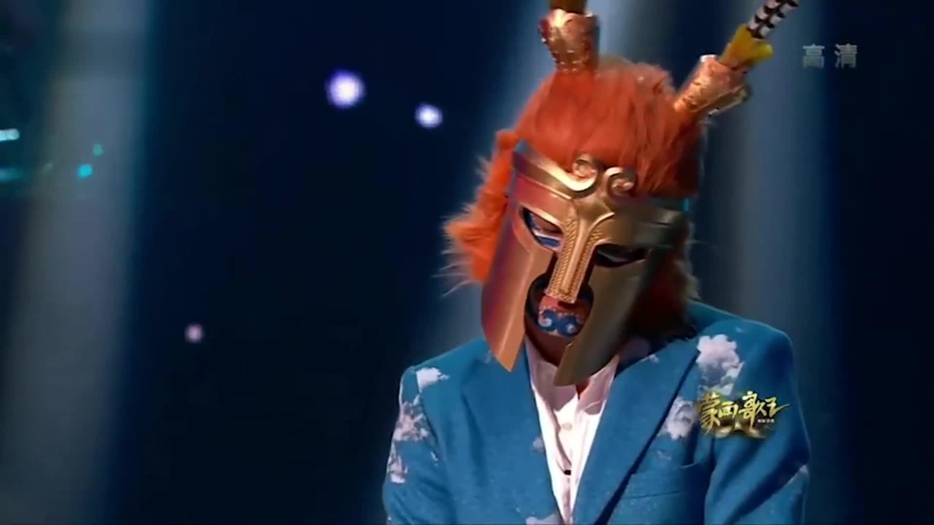 周深戴面具唱歌,巫启贤预测:会成为亚洲顶级女歌手