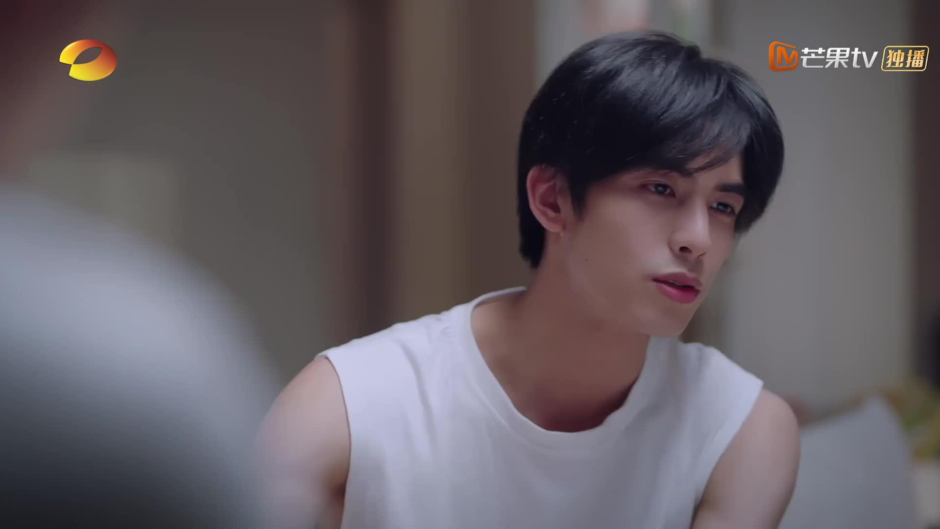 以家人之名 凌霄梦到陈婷被吓醒 尖尖摸头安慰