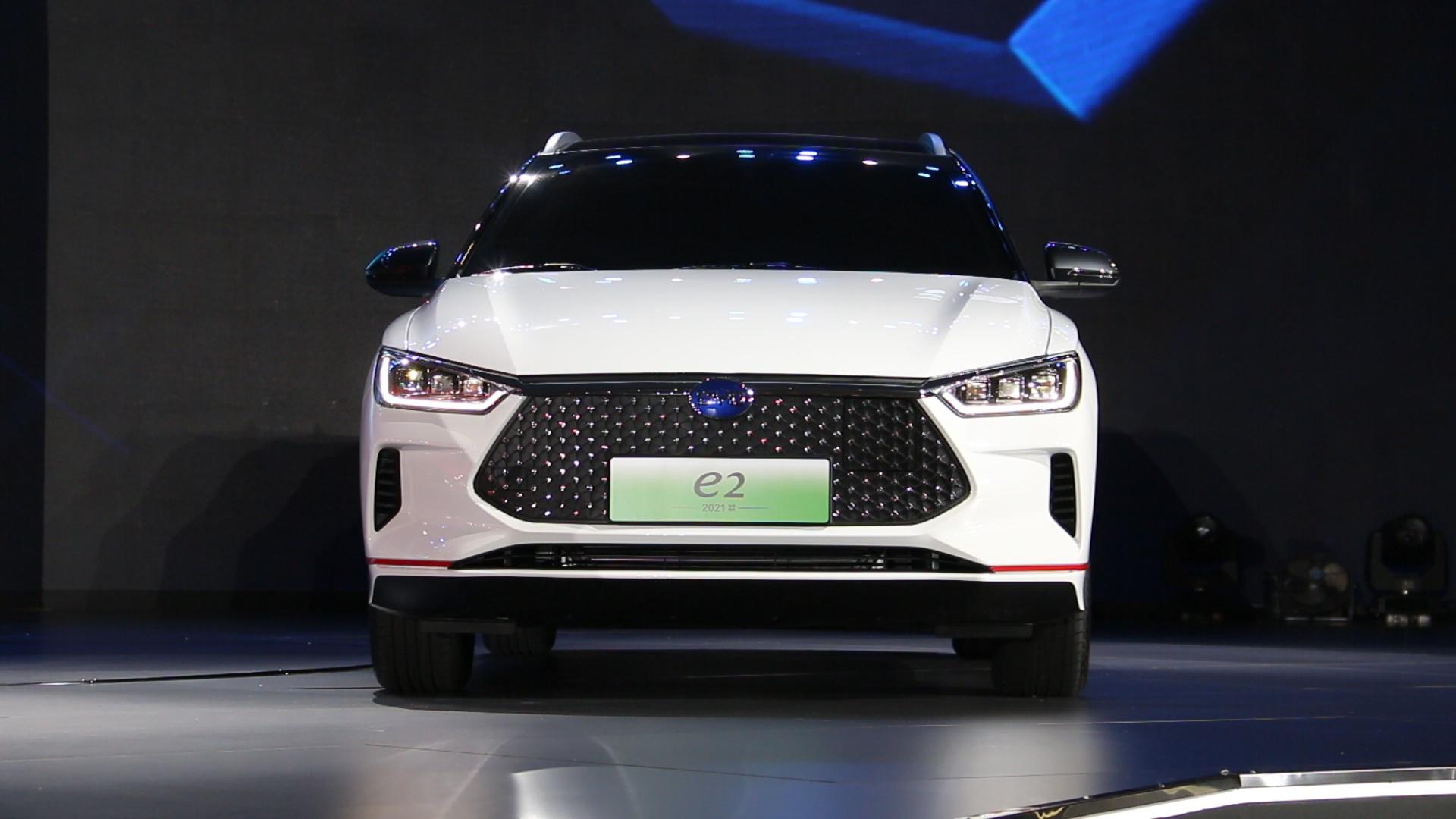 搭载刀片电池,十万元级纯电车型2021款比亚迪e2