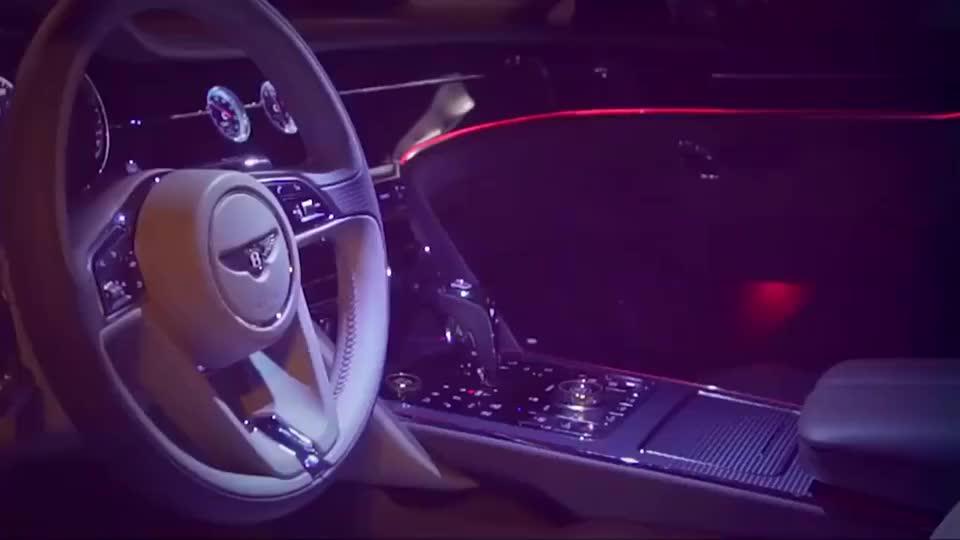 夜晚试驾2020款宾利飞驰看到升起的车标和氛围灯太心动了