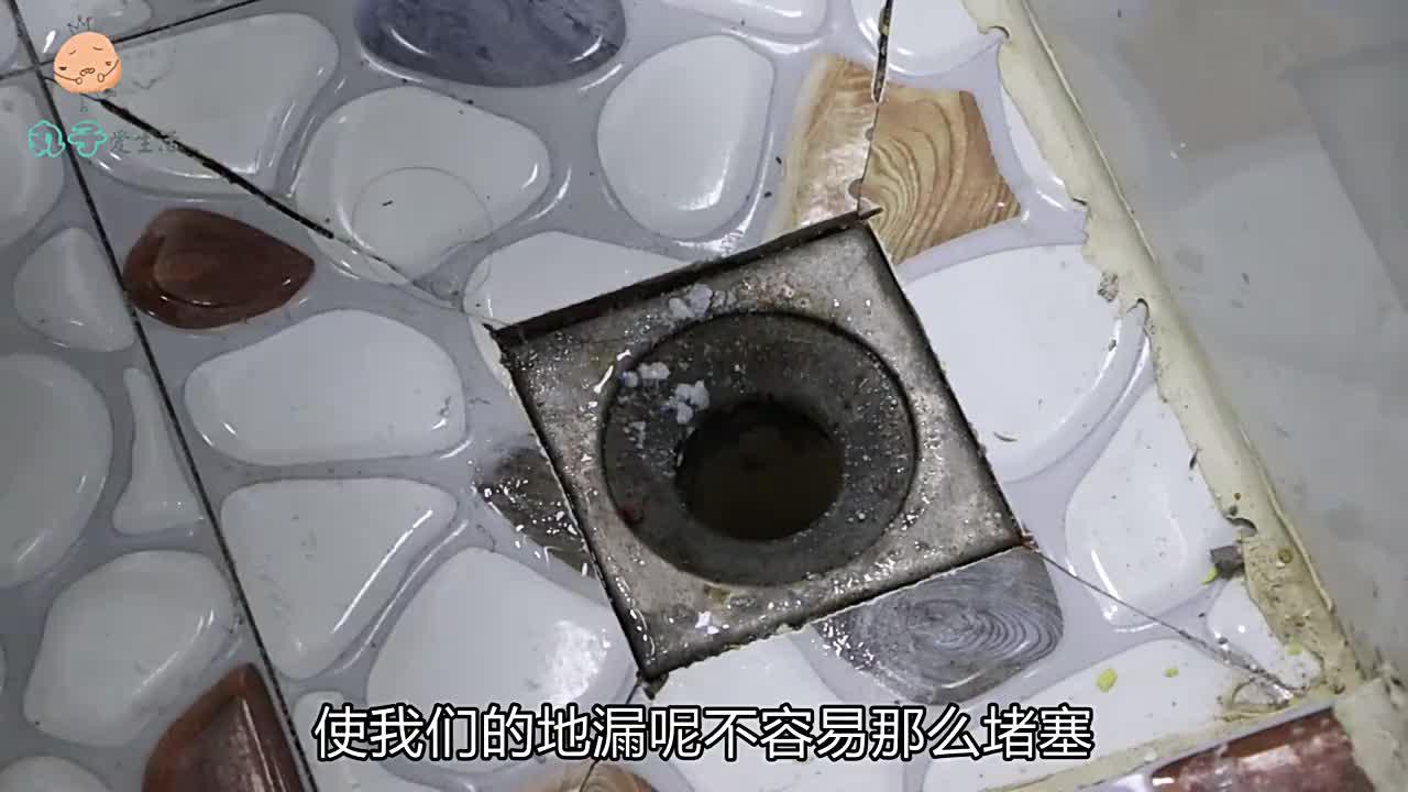 下水道里倒一碗,去异味杀虫卵,地漏不堵不反味,再也没有小飞虫