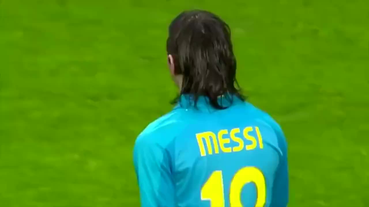 过人如麻!长发飘飘的梅西把曼联折腾的够呛