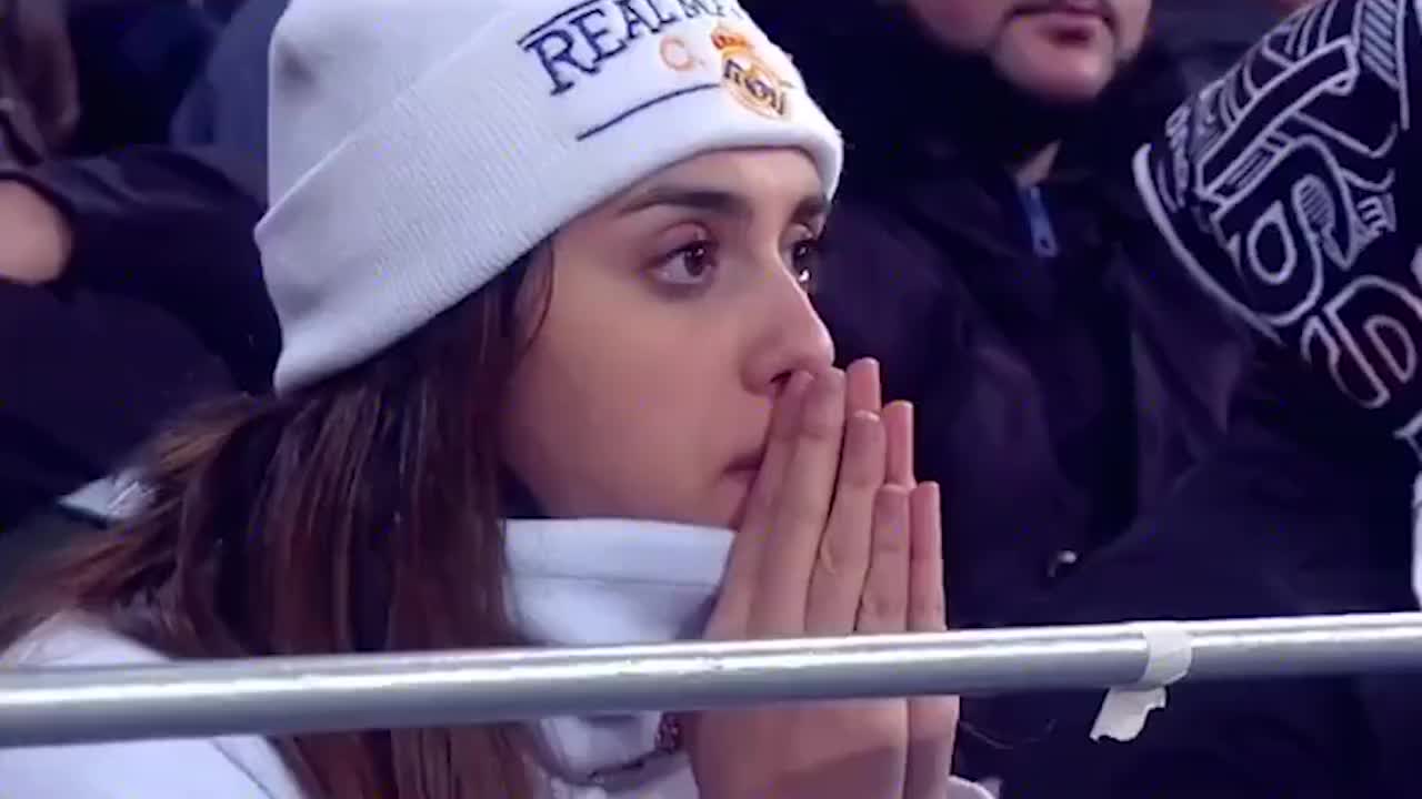 皇马的忠实女粉丝,伯纳乌主场比赛时经常被镜头抓拍到__财经头条