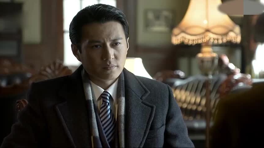 明楼拿出录音证死山本,明楼:叫你问我要黄鱼