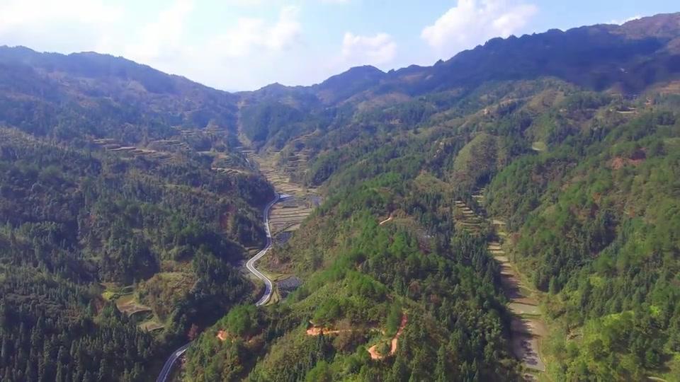 航拍贵州大山,美丽又壮观,五条山脉聚集,真是太少见了