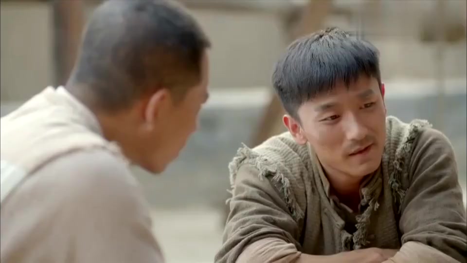 影视:队长听了兄弟的话,回想起小时候的事情,心里很不是滋味