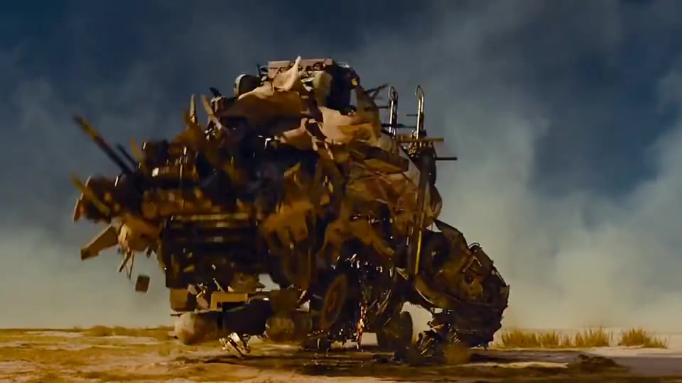 00:00 01:50 01:50 为您推荐: 小黄对战变形金刚,好不容易把高达干掉