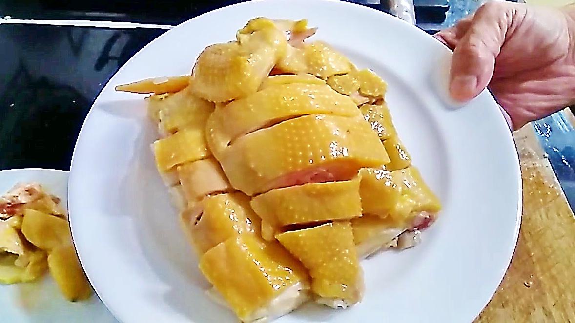 半只白切鸡,家庭斩件摆盘示范,学起来吧