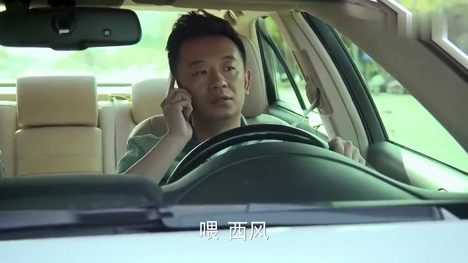 这个老板娘是黄海波老婆,舞蹈学院出身的她气质真好 为您推荐: 咱们