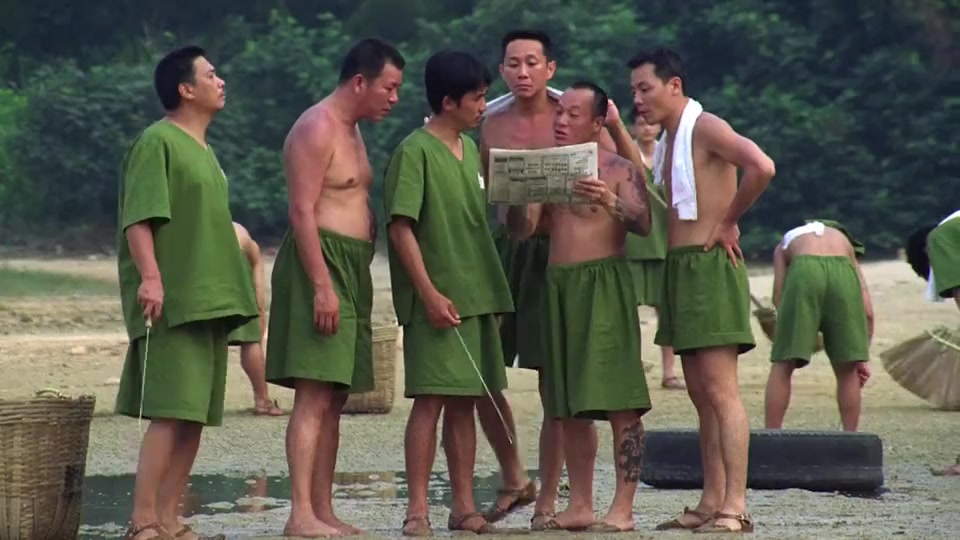 梁朝伟有大哥保他,吴毅将偷了铁勺,磨成一把小匕首