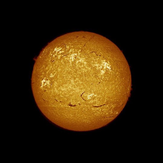 意大利拍摄Halpha波段太阳色球层美妙景象