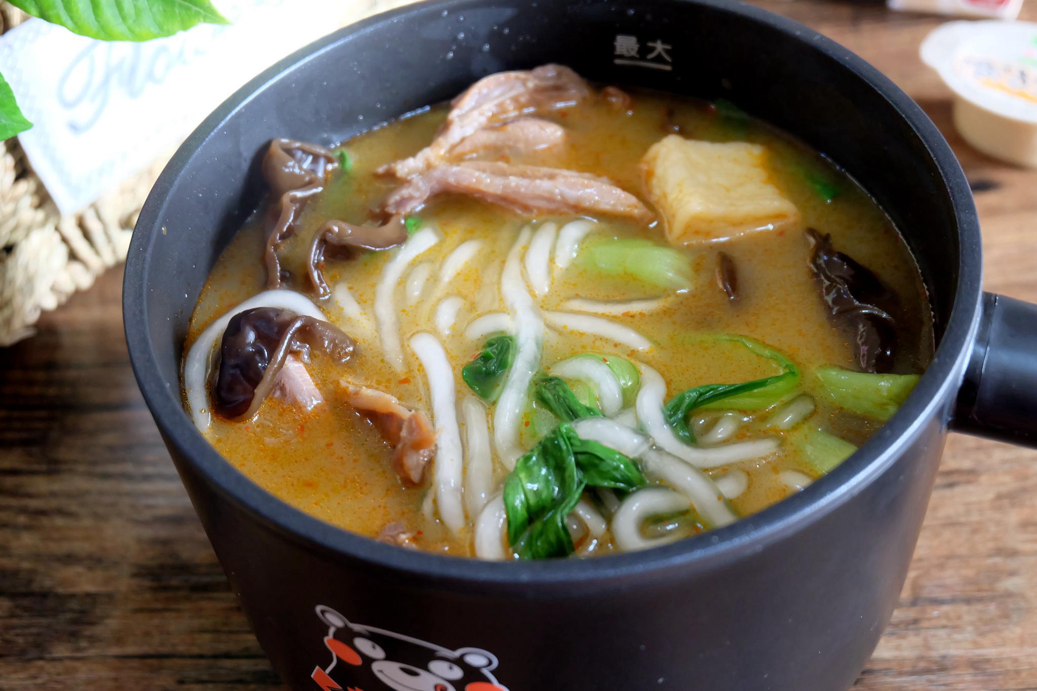 两元钱买了包土豆粉,煮了一大锅,一人食干净卫生还实惠