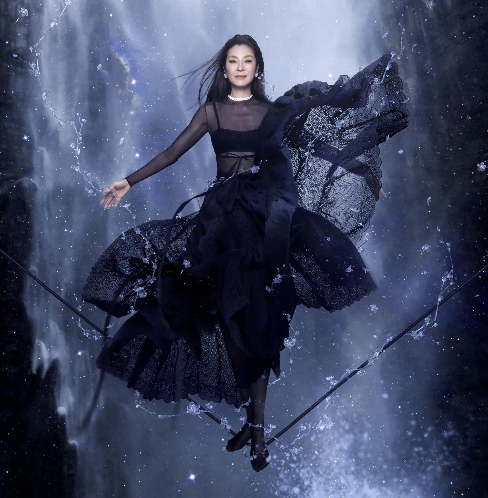 杨紫琼穿一身黑丝霸气酷飒,美艳撩人,楚楚动人!_高清图集_新浪网