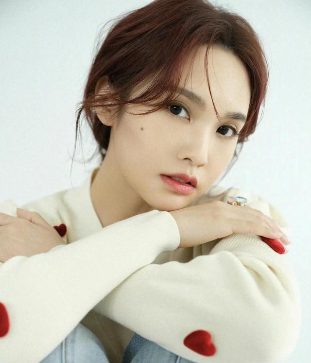 杨丞琳瑞丽写真