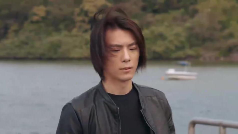 了 为您推荐: 使徒行者:高速公路上生死追击,开着超跑,难怪警察追不上