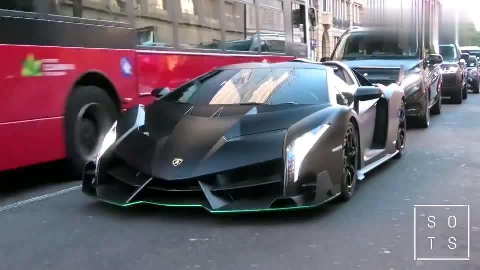 土豪开8000万的兰博基尼毒药参加聚会,接下来一幕霸气上演了!