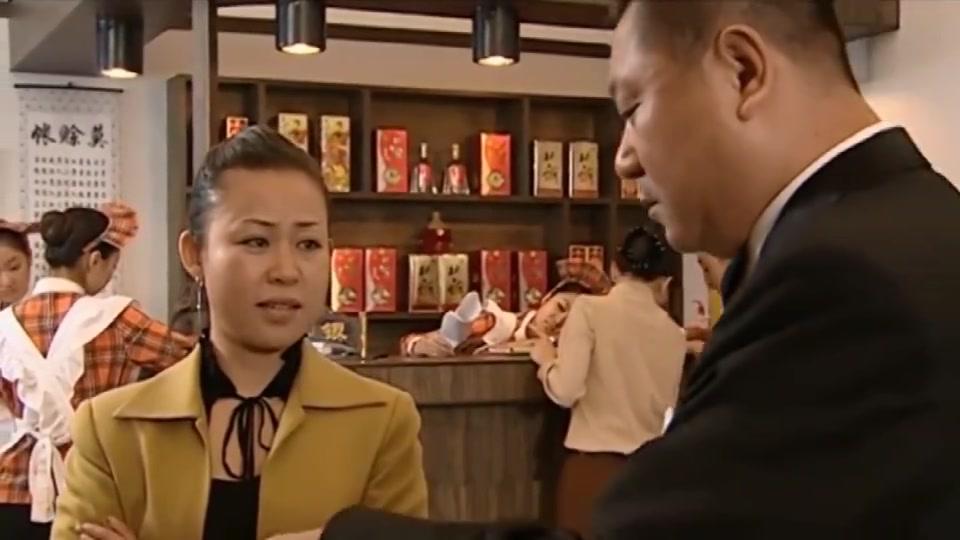彪记靓汤赔了钱,桂英当众指责彪哥,彪哥怒道:愚昧,老愚昧了!