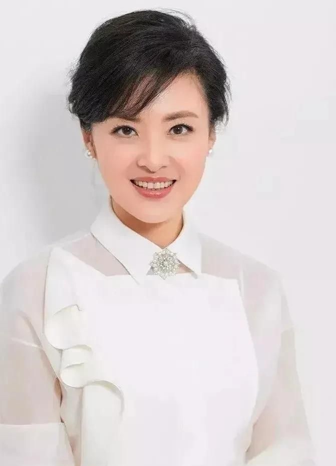 气质女神周涛,惊艳迷人!