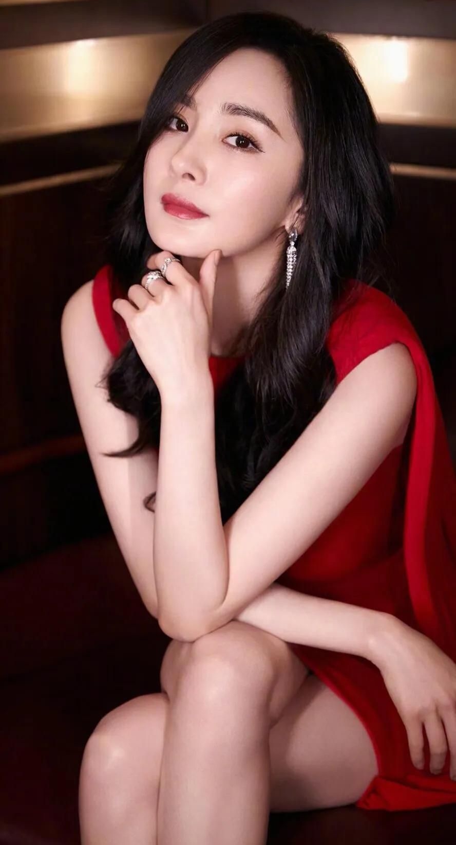 杨幂明艳红裙大片美艳迷人