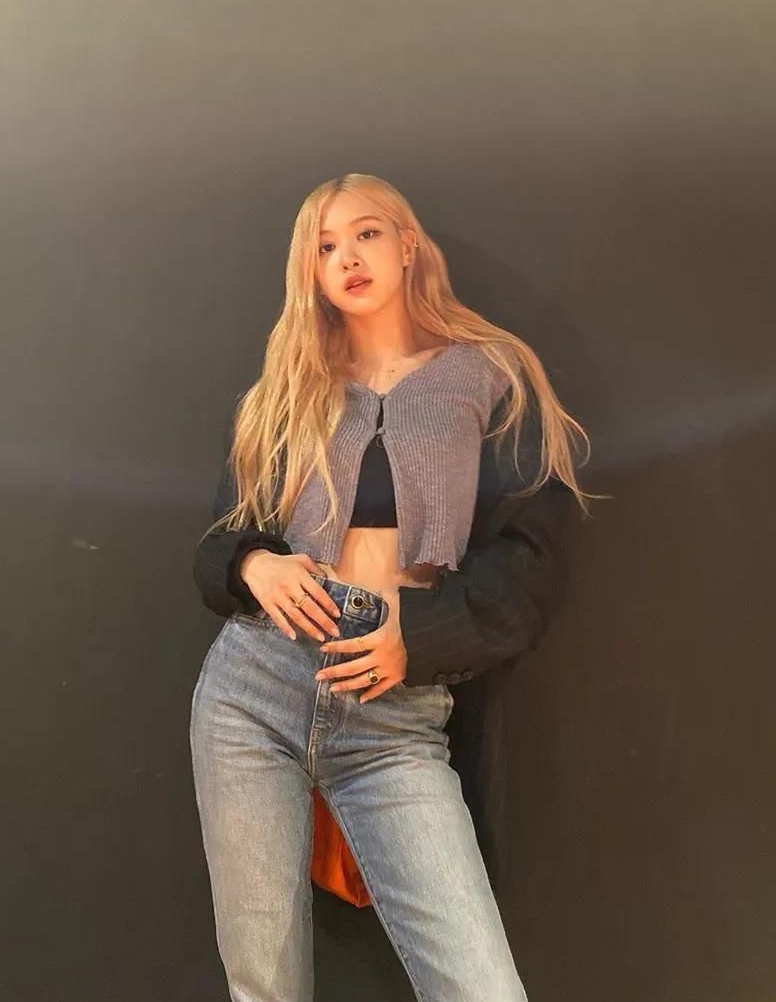 朴彩英背景美照,温婉秀丽,楚楚动人!_高清图集_新浪网