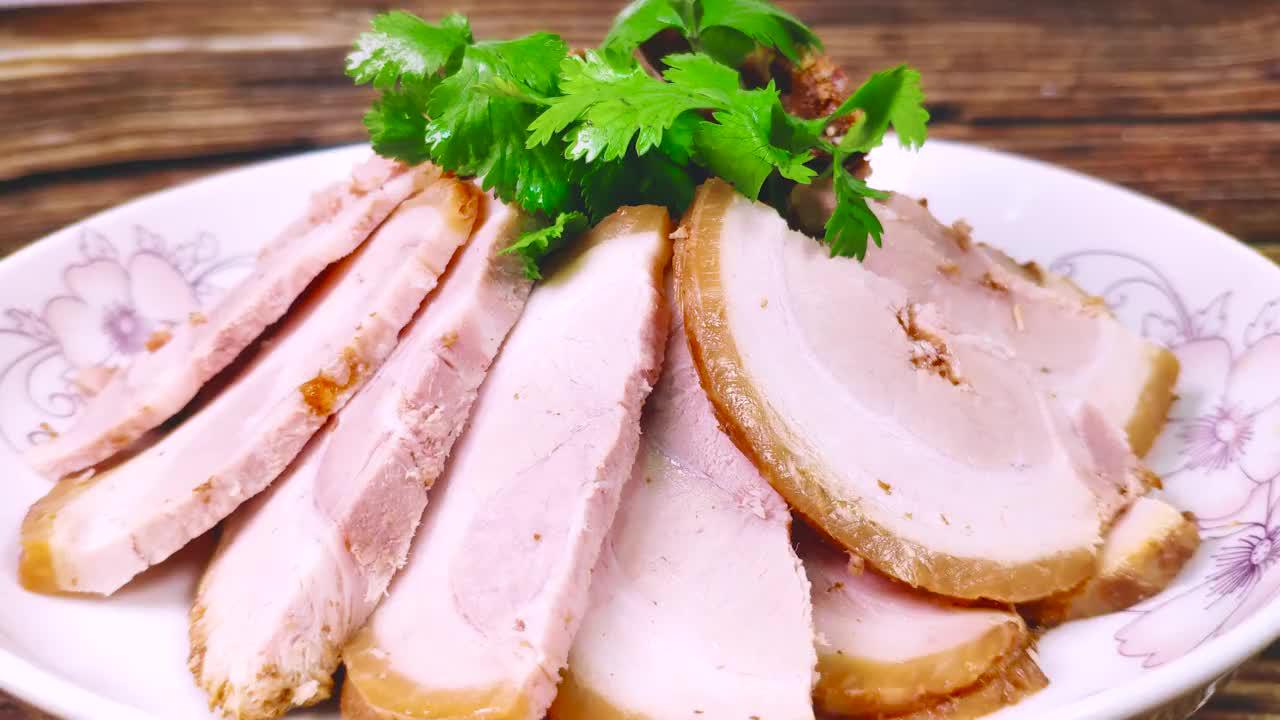 自制日式叉烧肉,配方过程告诉你,清楚详细,配上拉面简直一绝!