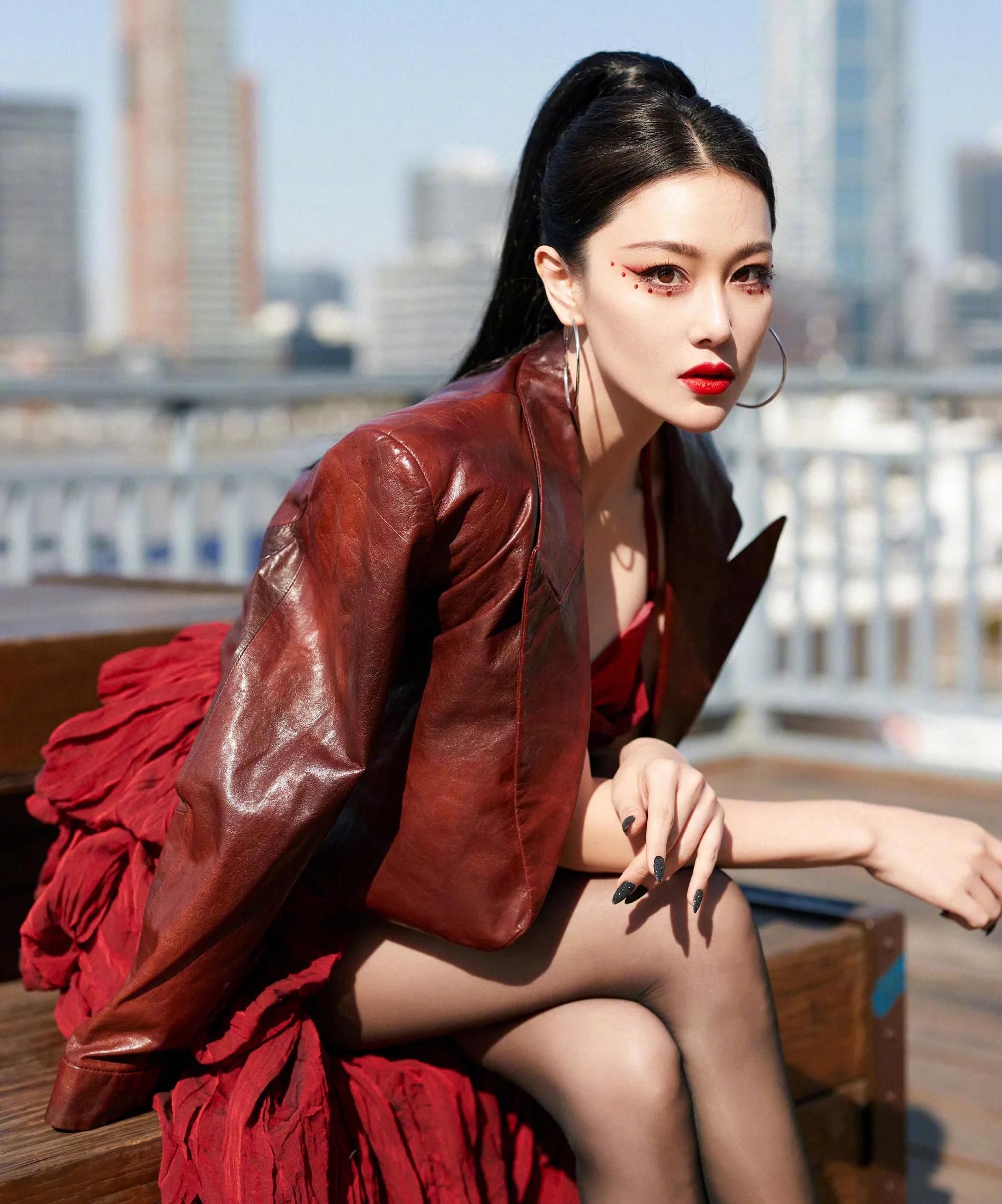 霸气白色越野车推荐 大型豪华越野车有哪些