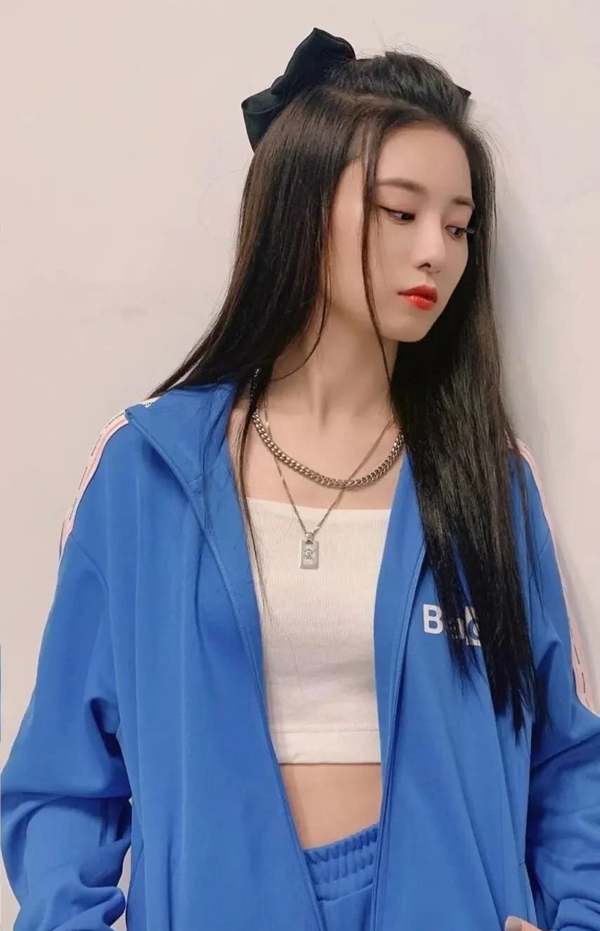 徐艺洋高清美丽写真惊艳迷人