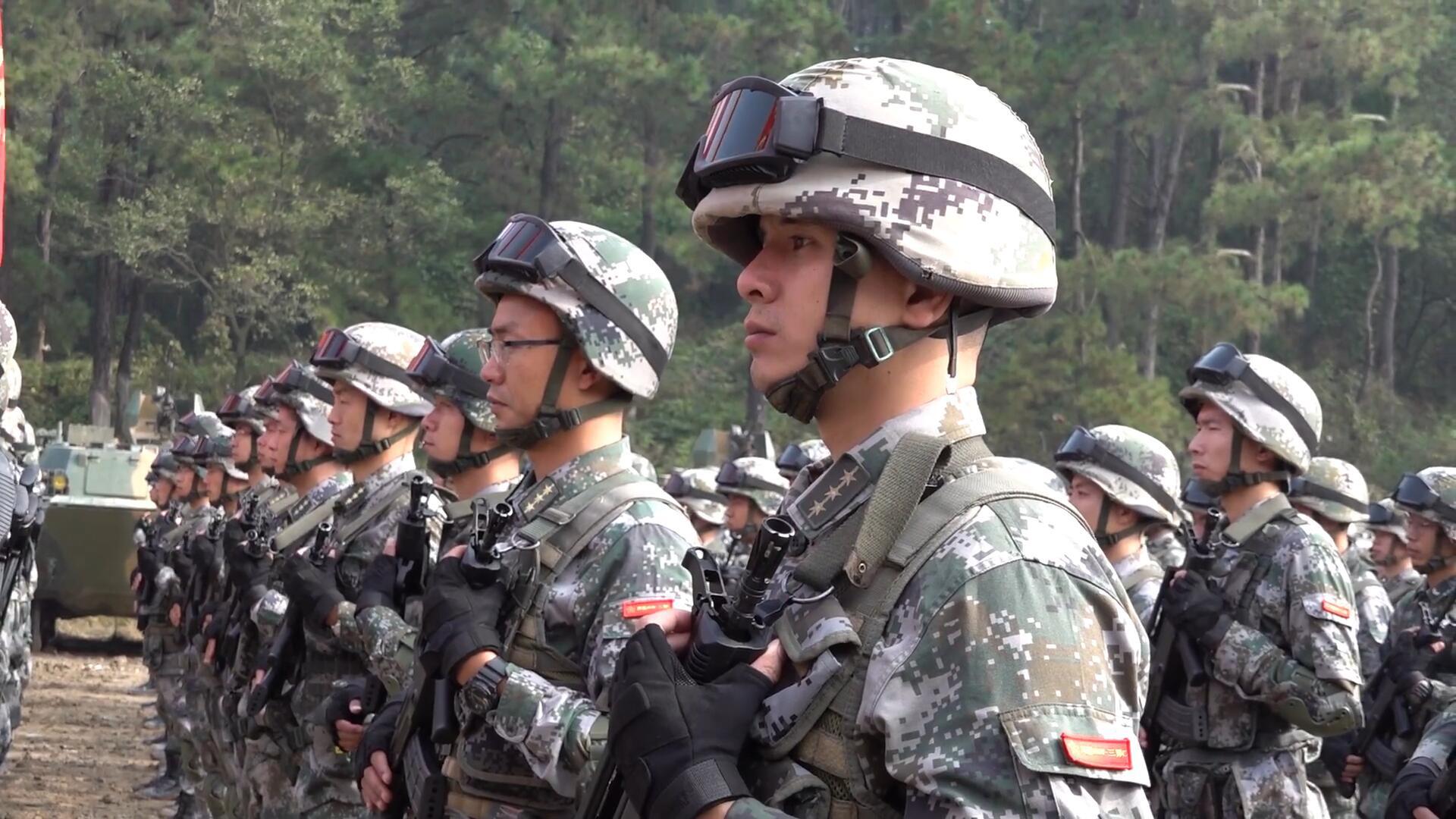 战旗猎猎!东部战区某旅出征誓师画面,热血沸腾!