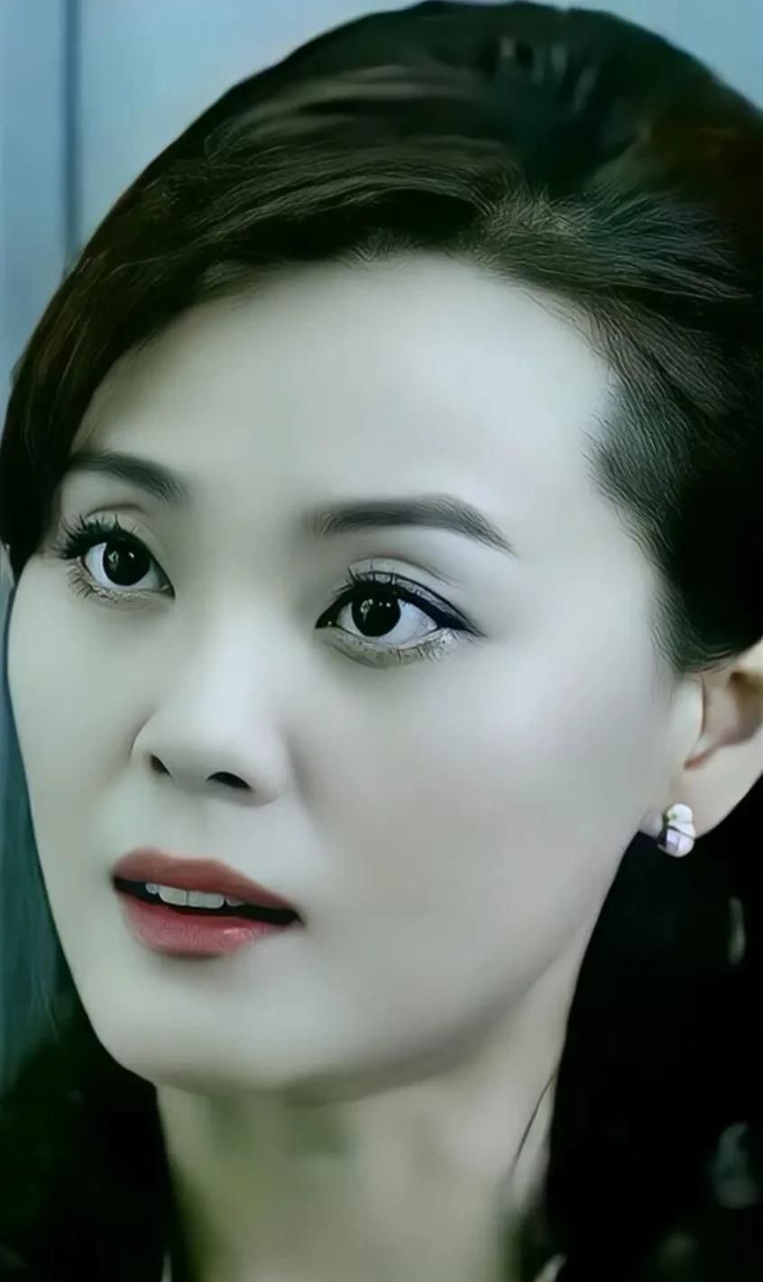 梁爱琪高清美丽写真,美艳动人!