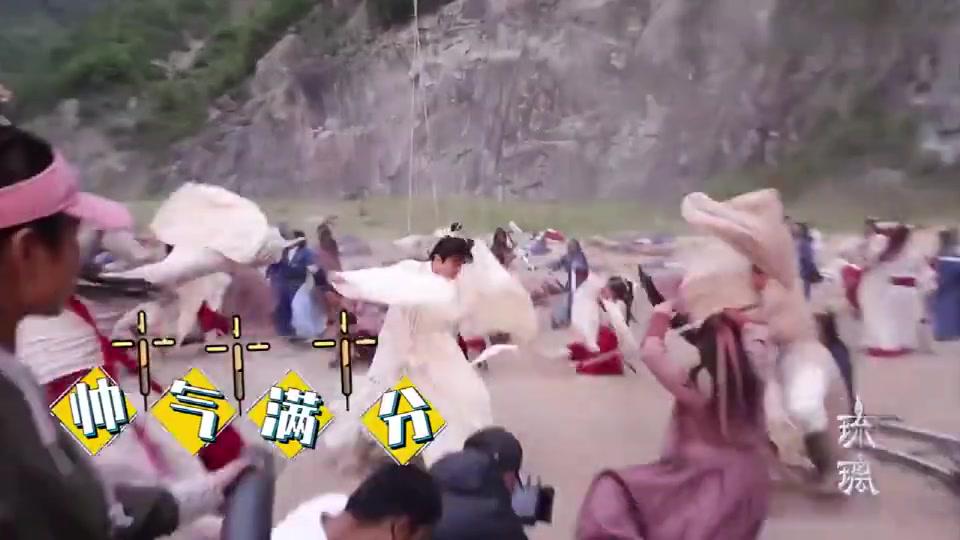 琉璃花絮 成毅吊威亚拍打戏 有没有觉得很帅呢 琉璃花絮 成毅吊威亚拍打戏 有没有觉得很帅呢