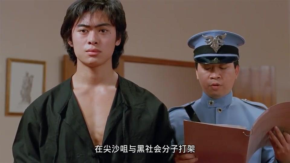 力王:监狱长审问力王,谁料力王全程装聋,甚至有点想笑
