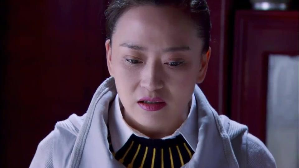 母爱如山:姐姐打工还钱,怎料竟然还兼多份职,下刻妹妹都惊了