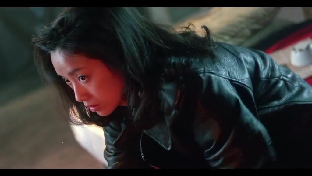 电影大冒险家,吴倩莲想逃跑,但是刘德华无处不在