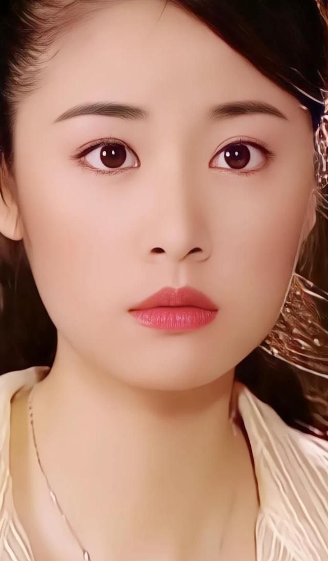 林心如年轻时清纯灵动,活泼可爱!__财经头条