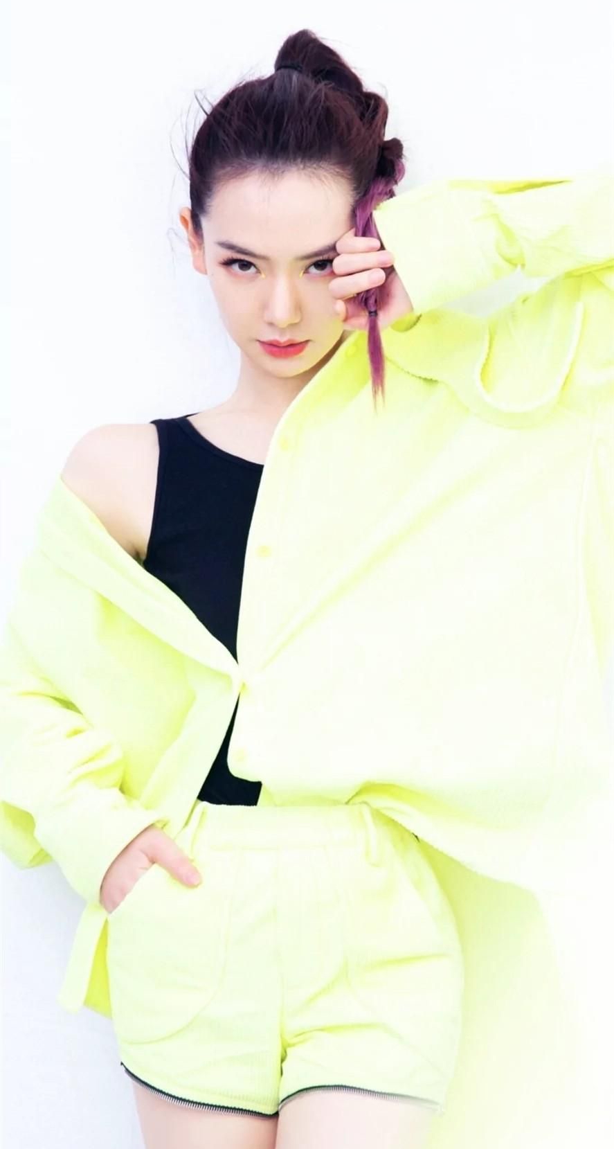 戚薇婀娜多姿冷艳写真美艳动人