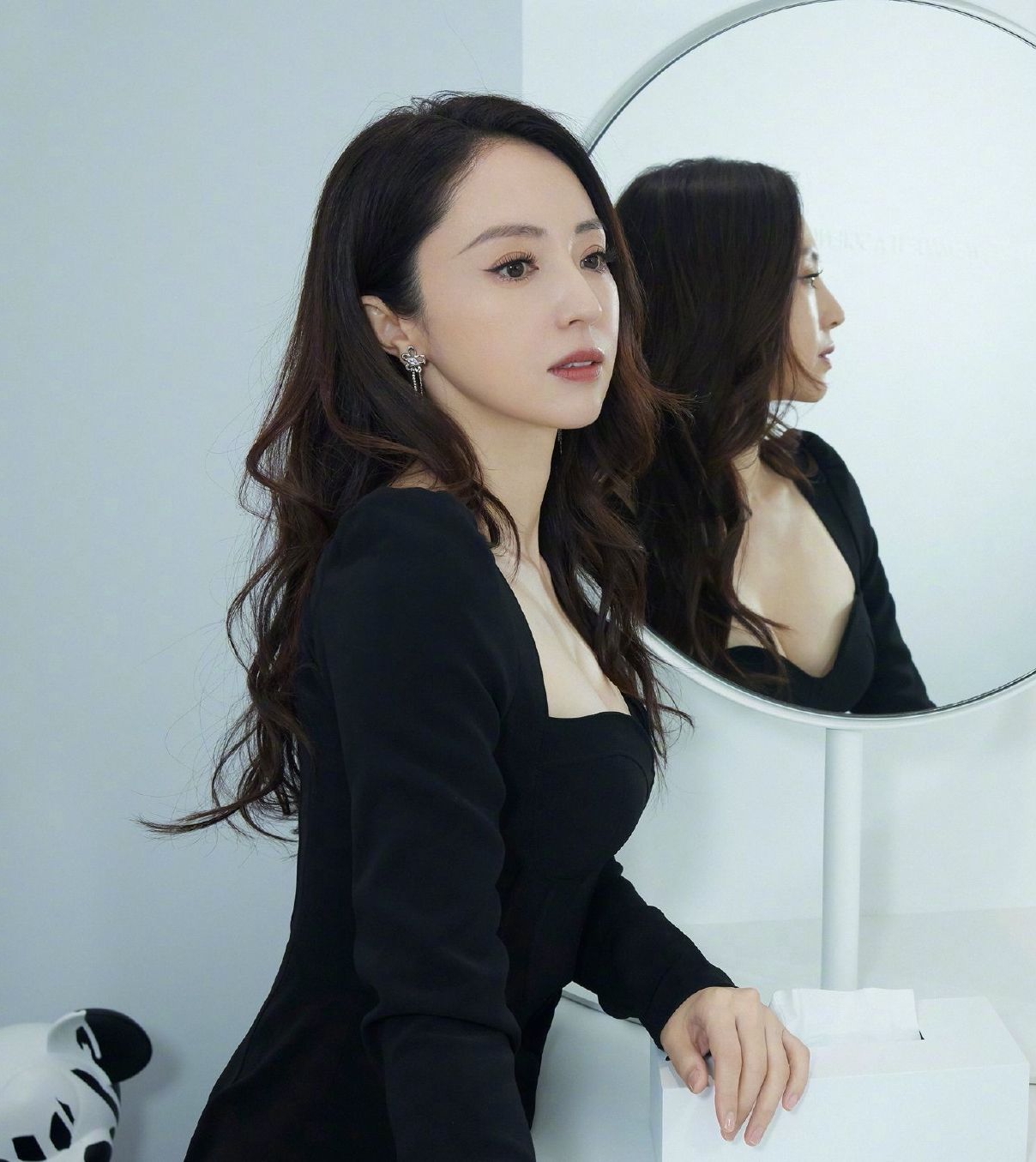 董璇黑色长裙大好身材写真,端庄典雅,惊艳迷人!_高清图集_新浪网