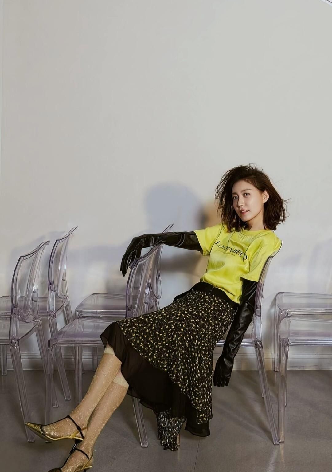 高露粉嫩佳人明艳写真美丽大方