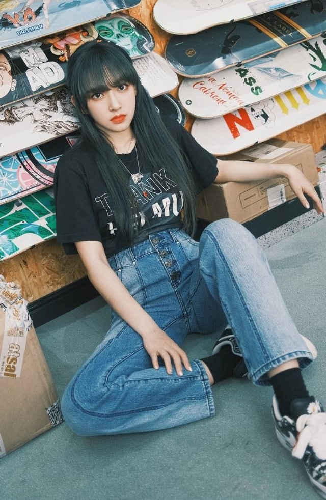 程潇,潇洒时尚滑板写真!_高清图集_新浪网