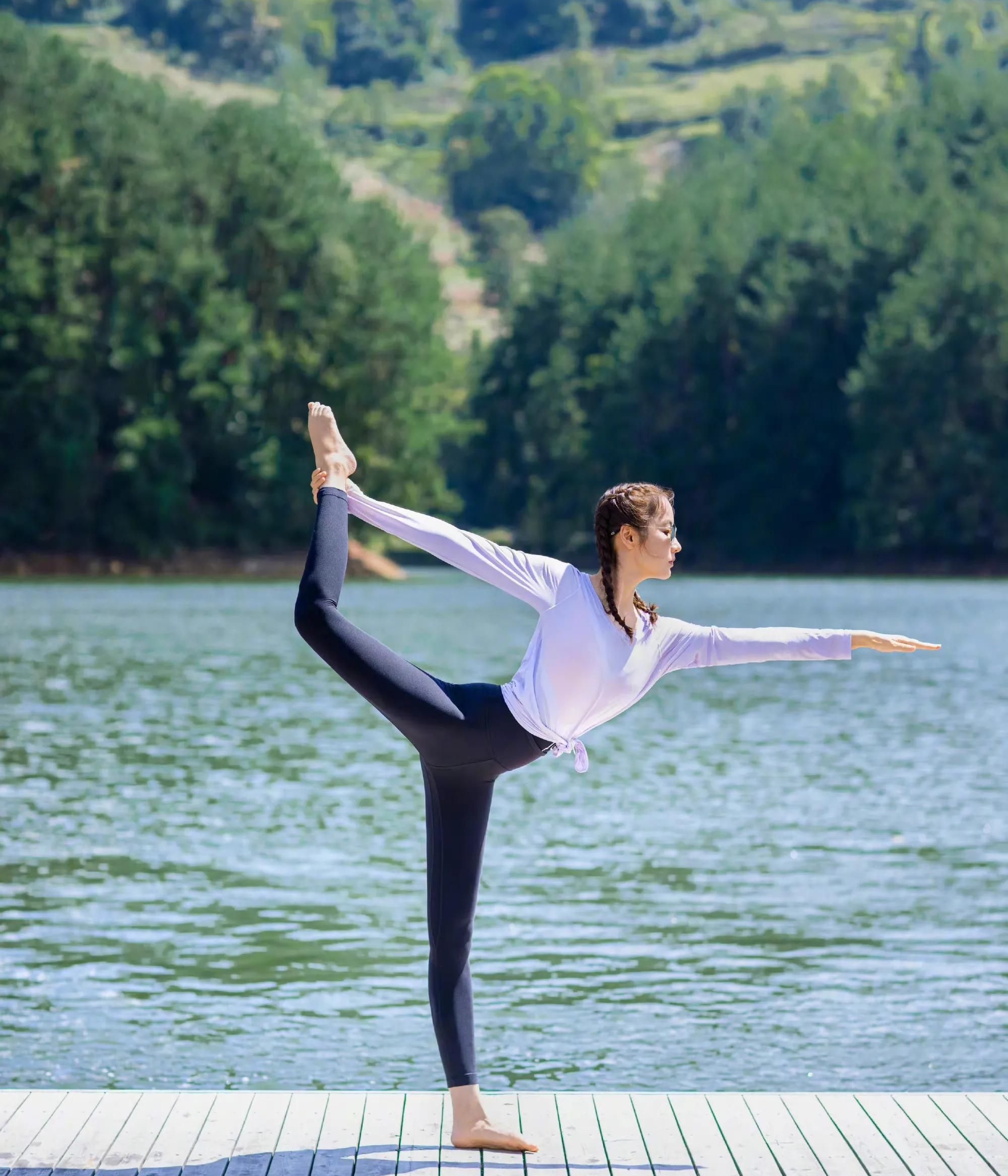 吕一活波开朗的女孩,甜美可爱,青春无限!__财经头条