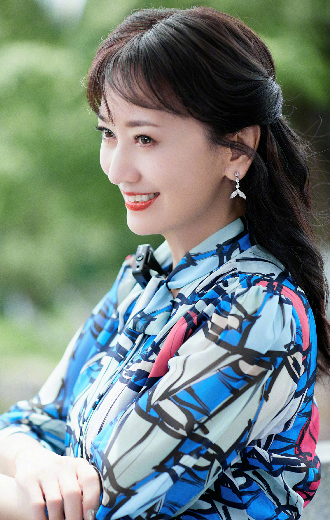 赵雅芝:雍容华贵,端庄优雅,美丽大气!__财经头条