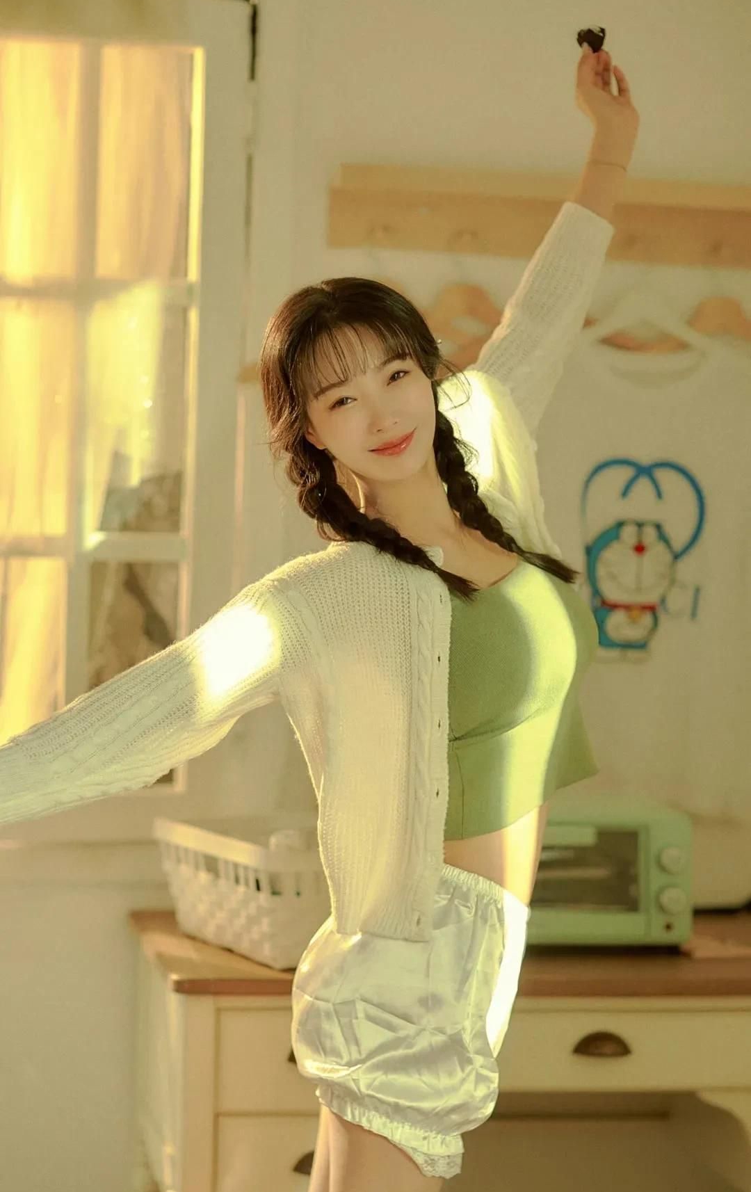 王李丹妮高清美艳写真,楚楚动人!__财经头条