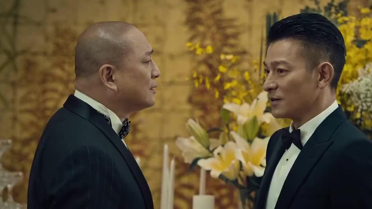 雷洛与跛豪相爱相杀的一生,五亿雷洛,当时比李嘉诚还有钱