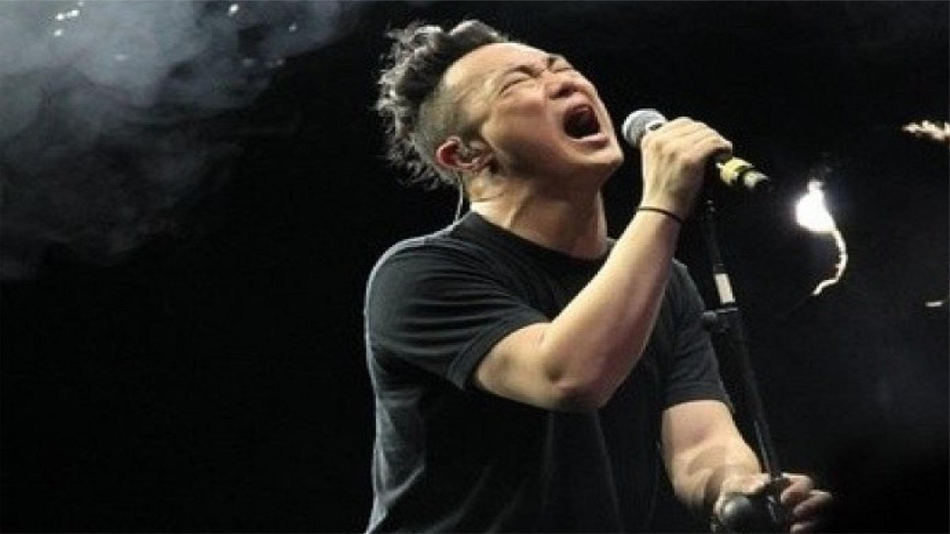 陈奕迅 为您推荐: 金钱帝国:梁家辉和陈奕迅踢球这段