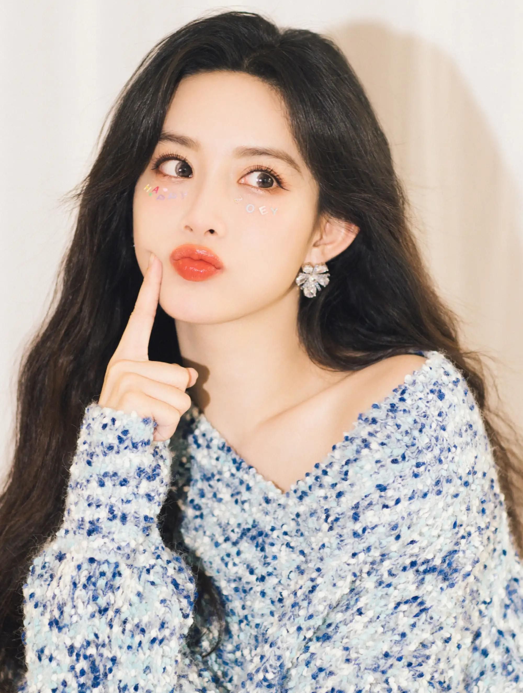 孟子义可爱美照嘟嘴卖萌楚楚动人