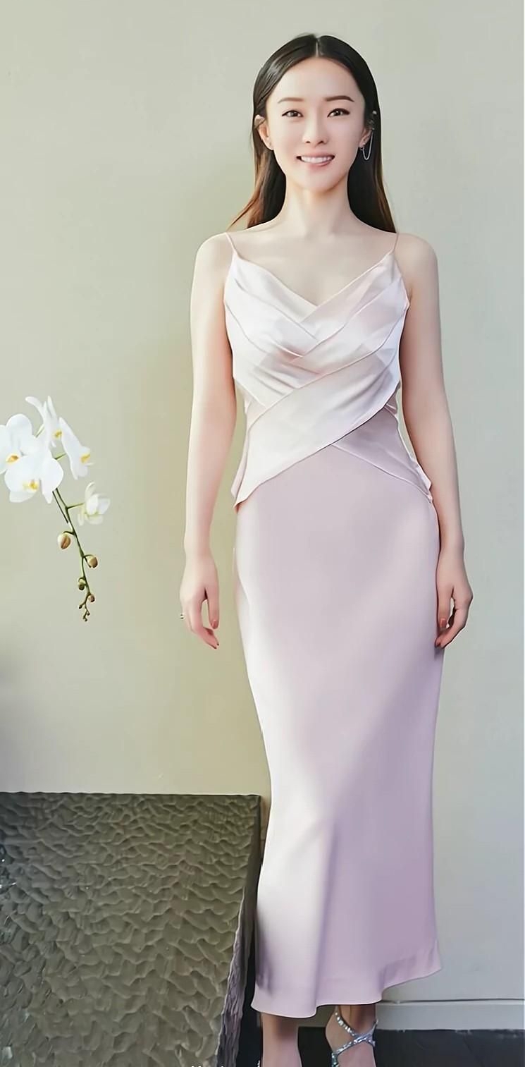 霍思燕端庄优雅恬静写真,惊艳迷人!__财经头条